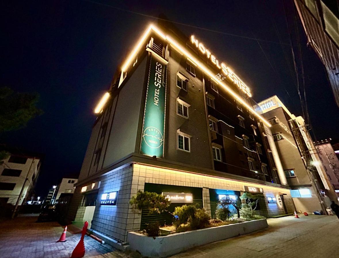 Series Hotel Gyeongju Exterior photo