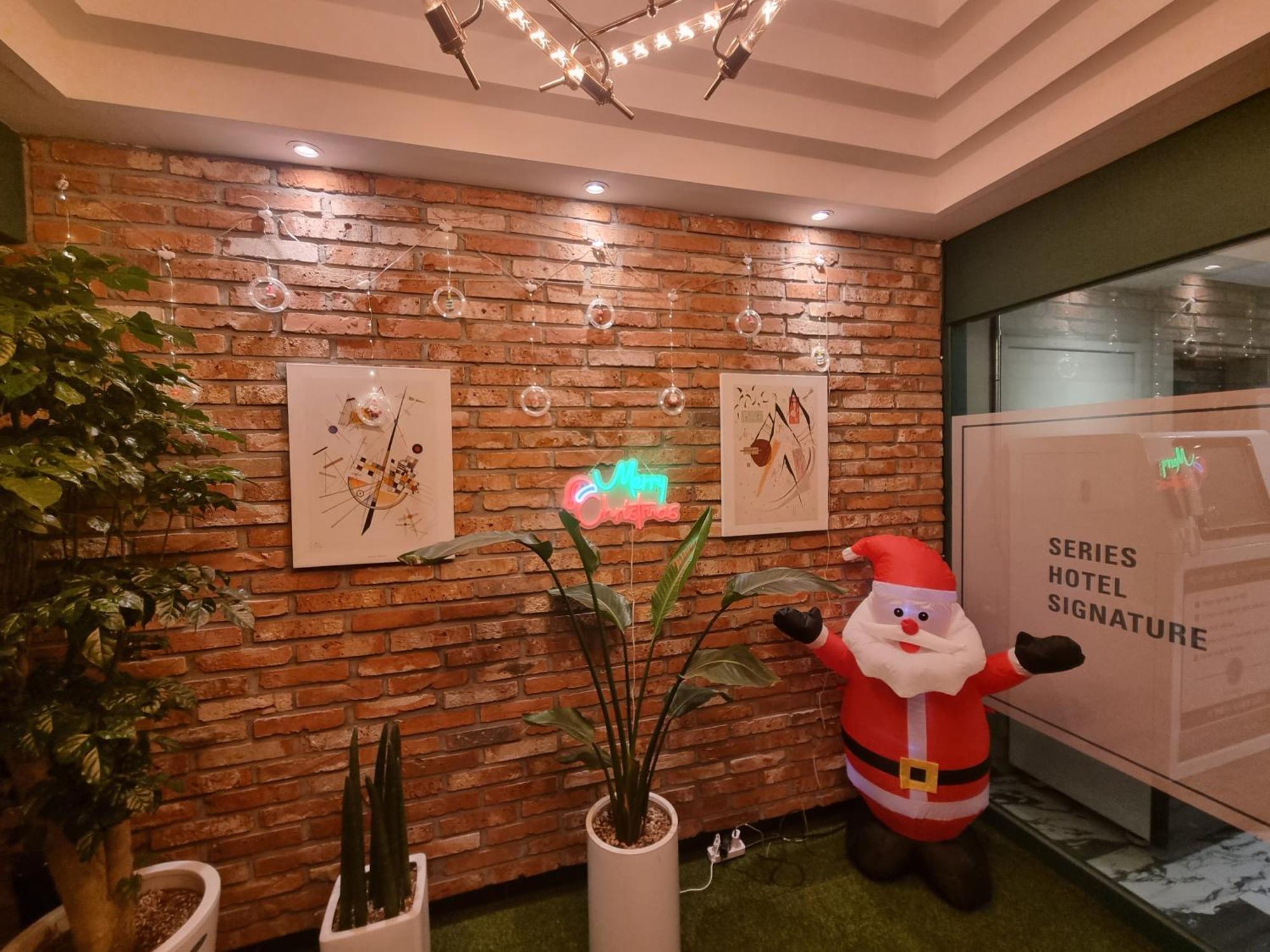 Series Hotel Gyeongju Exterior photo