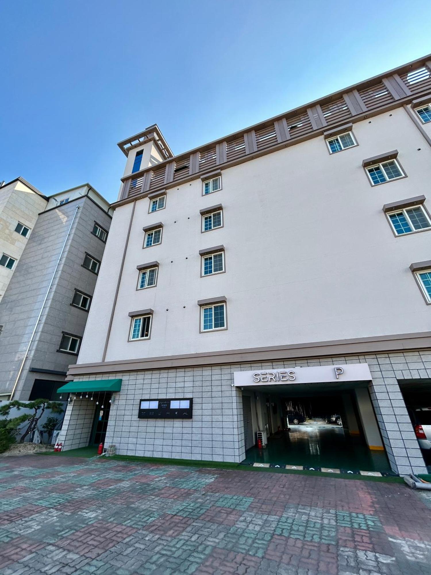 Series Hotel Gyeongju Exterior photo